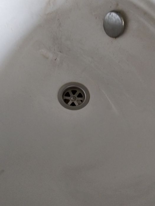 Срочно продам угловой компактный  раквина + сместитель целый идеалном.