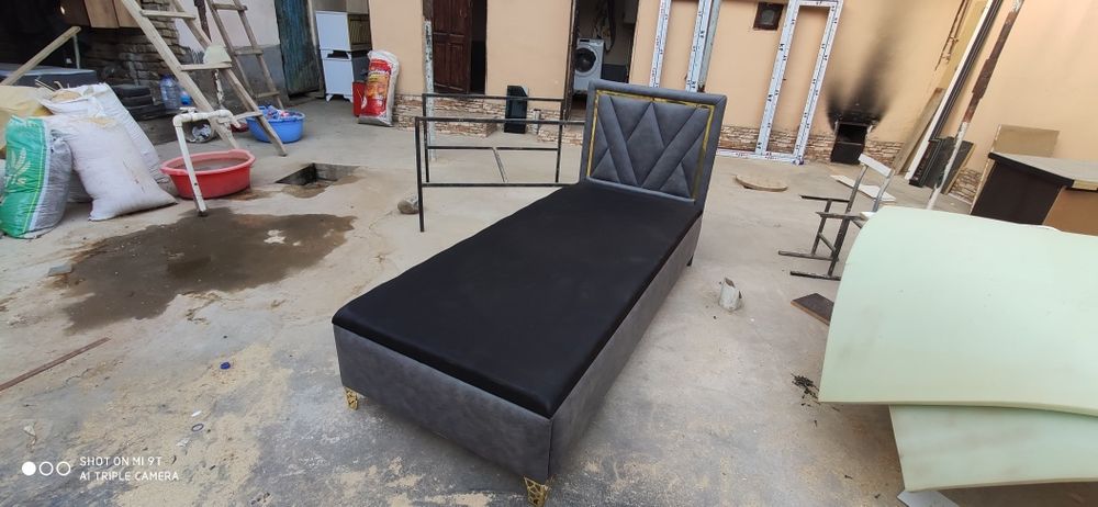 Bir kishilik spalniy