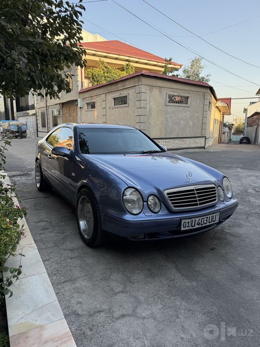 Mersedes benz clk320 kupee
