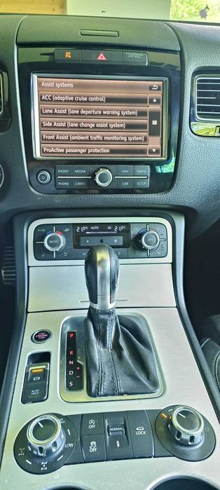 VOLKSWAGEN Touareg 2011 — imagine 3