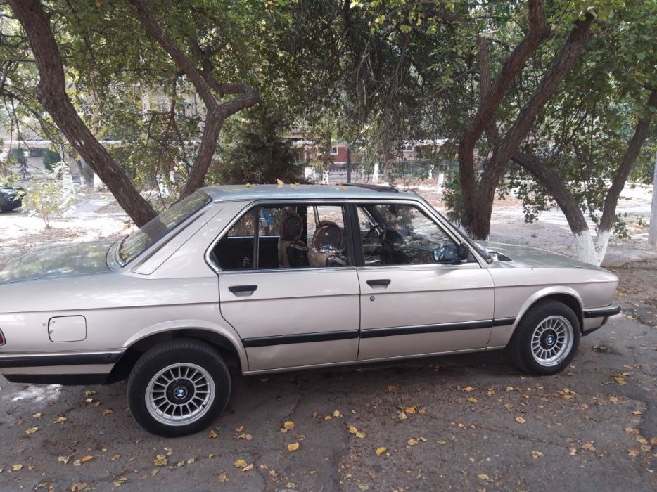 продам bmw 525E м20 б20