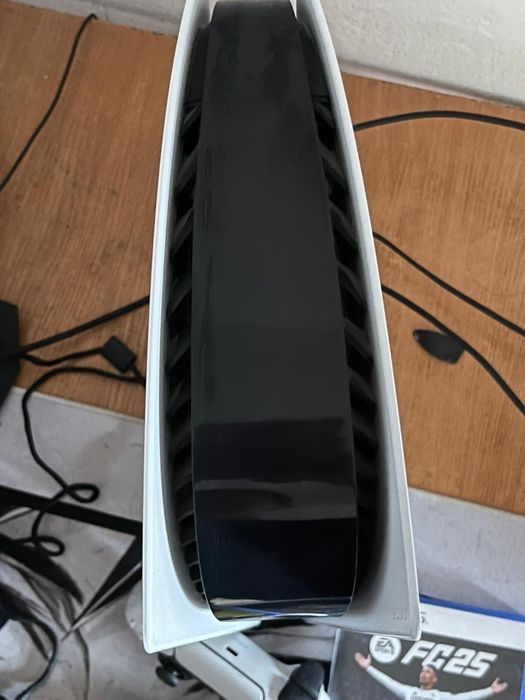 Продам PS5 в идеальном состоянии с играми