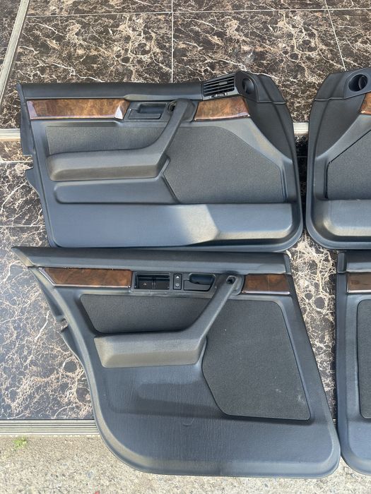 Дверные карты - обшивки Е34