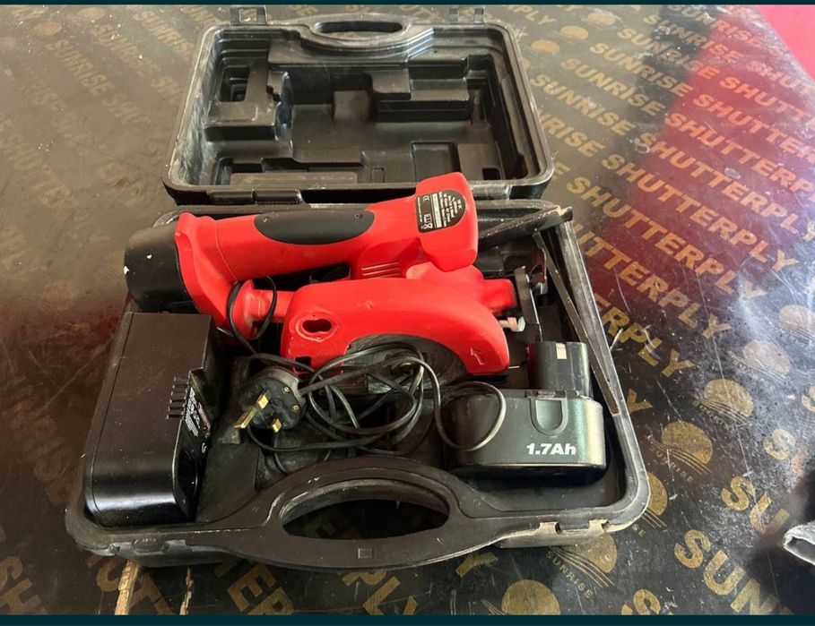 Циркуляр на батерии литиево йонни внос Англия