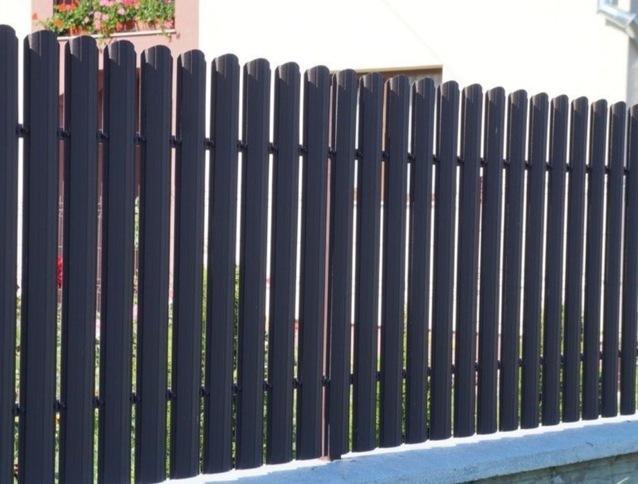 Vând gard de pe stoc