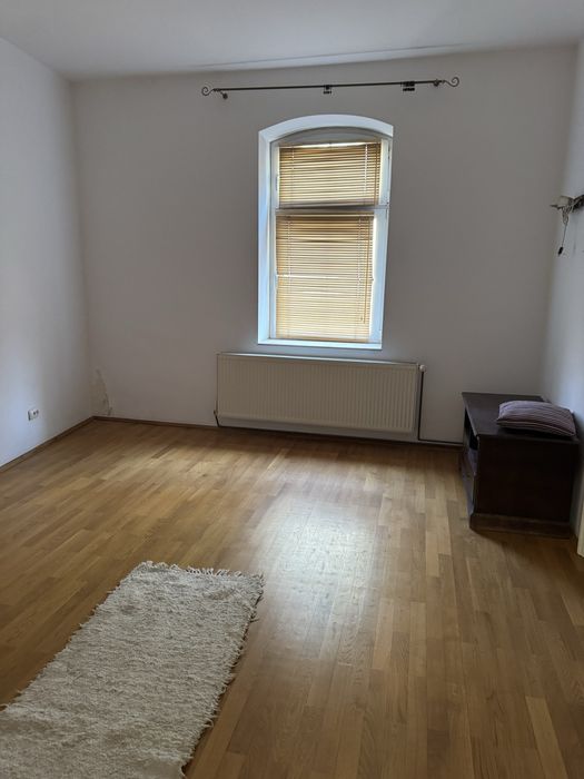 Apartament la casa central 125mp util