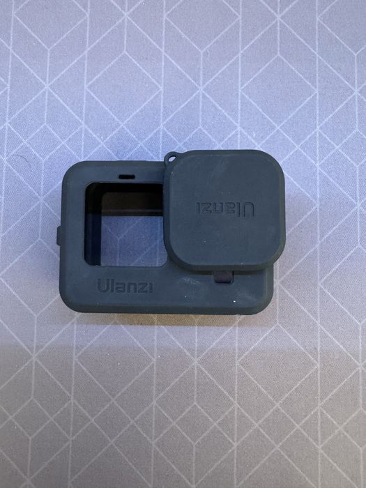 GoPro Hero 11 Black + 2 Baterii + Alte accesorii