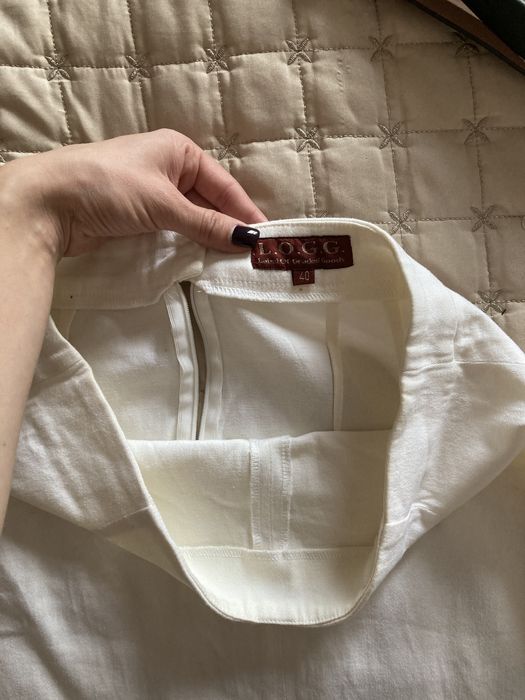 Бяла пола + подарък коланче