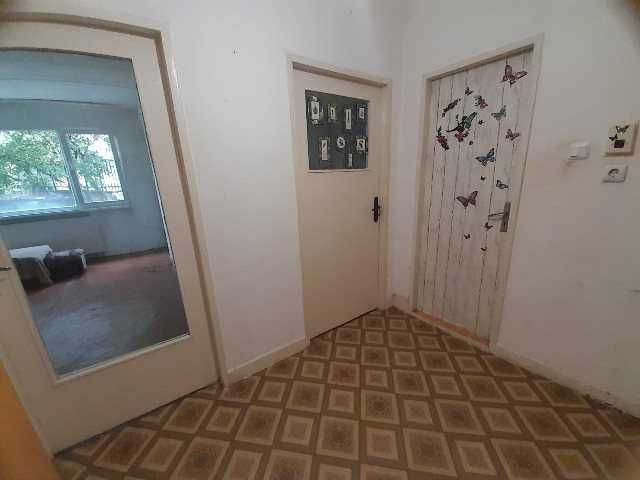 Продава се Двустаен апартамент в Търговище, Център - 45 кв.м за 1100 €/кв.м - Снимка #6