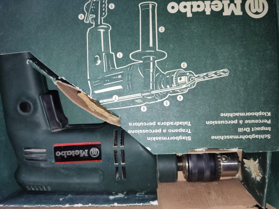 Ударная  дрель Metabo SB E 600 R+L. 
Мощность: 600 Ватт.
Тип: Э