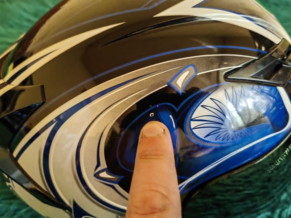 Каска AGV размер Л и яке XL