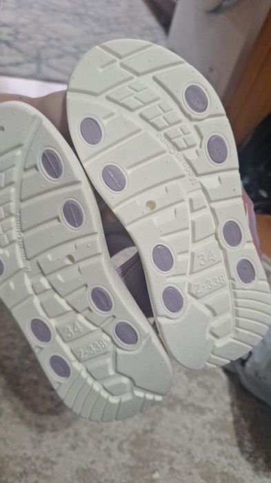 Продам детские сандали. Новые