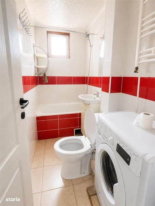 Apartament de vanzare cu 2 camere mobilat