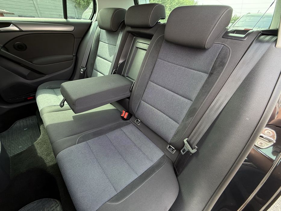 Volkswagen Golf 6 STYLE - 1.4 benzina TSI 122cp, Euro5, Xenon, Led, Dublu-Climatronic, Scaune incalzite, Senzori parcare fata-spate, Rate cu avans 0