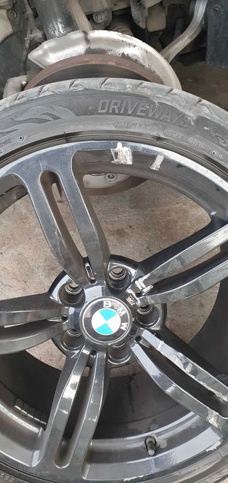 BMW 18" джанти + гуми DOT2022 245/45/18 4-5 мм без кривини)