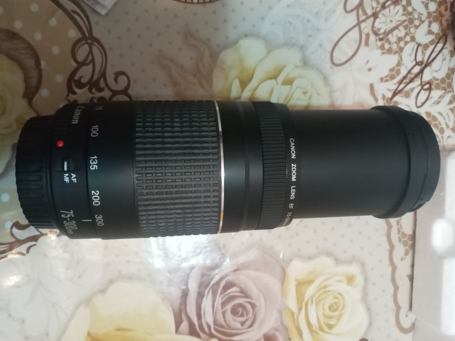 Продам объектив от Canon D600