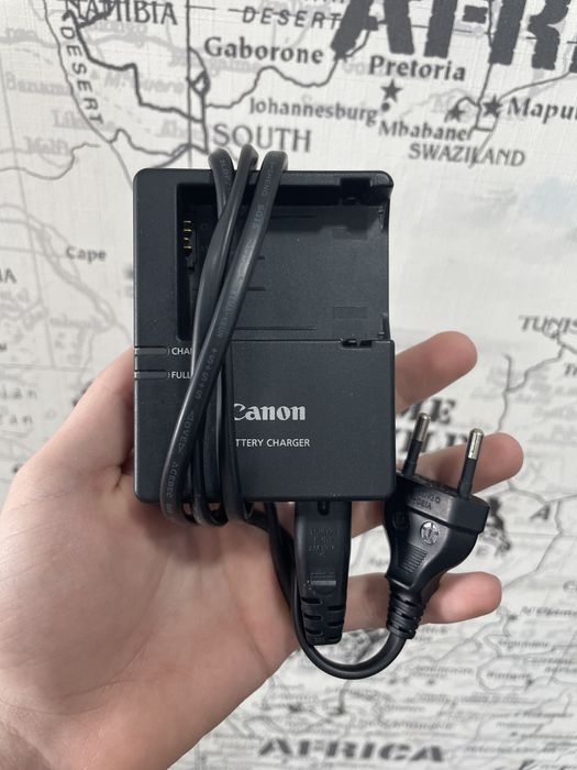 Продам Canon EOS 600D с объективом 18-55мм