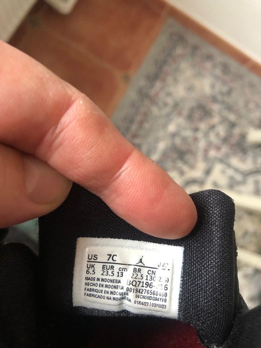 Papuci Nike Jordan copii marimea 23,5