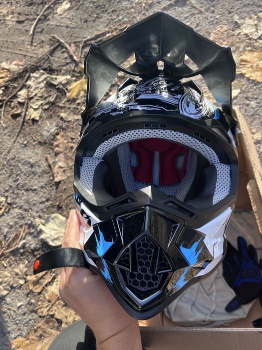 Детска каска рамер L