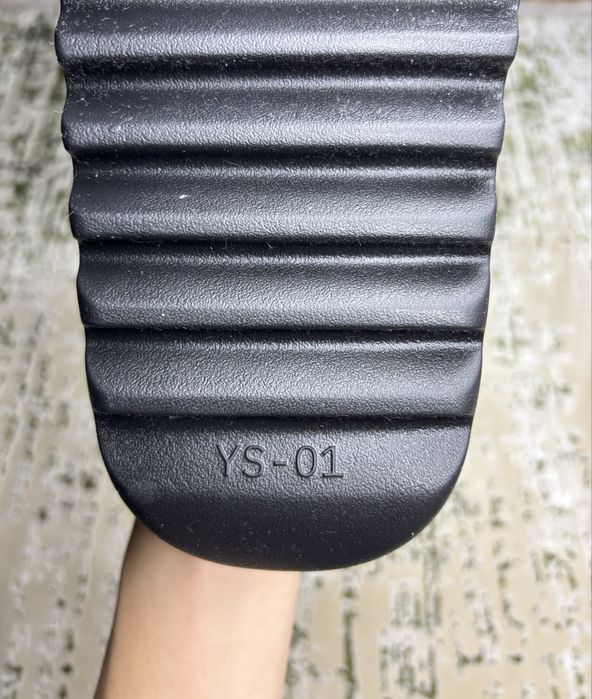 Yeezy Slides YZ-01