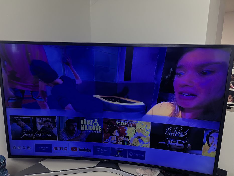 Vand tv samsung smart 4k curbat 123cm + soundbar cu subwoofer