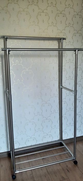 Напольная вешалка