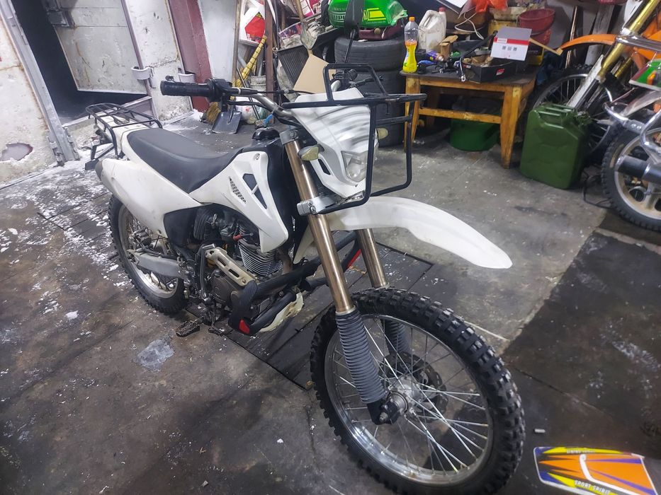 Продаю мотоцикл эндуро