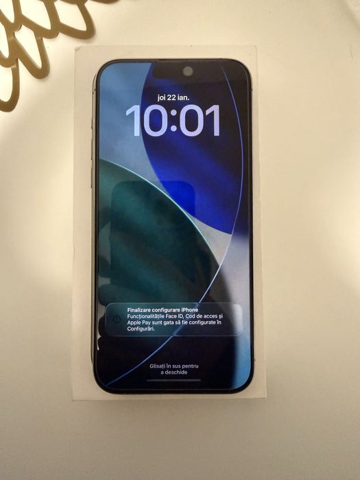 Iphone 15 Pro Max 256 GB Impecabil +17 huse si 2 folii de sticla