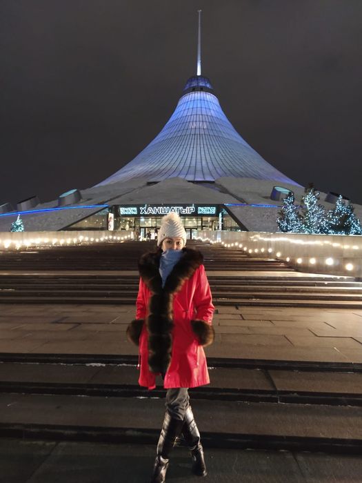 Парка красный цвет