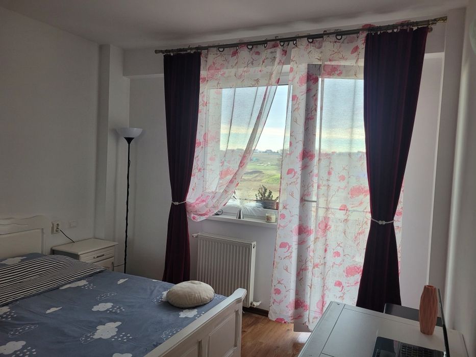 Vând sau schimb apartament 2 camere zona Metro cu casa în împrejurimile Sucevei