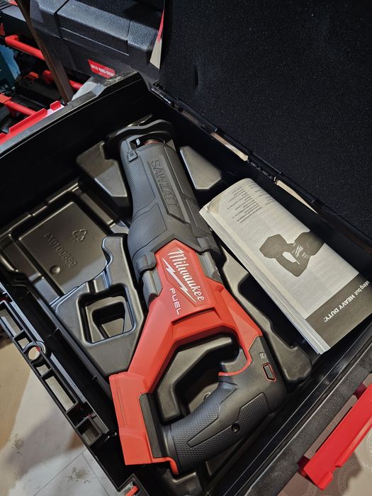 Fierăstrău milwaukee m18fsz-0x