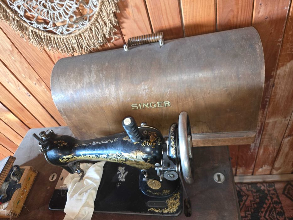 Продавам шевна машина Singer
