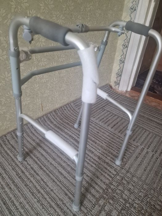 Ходунки для взрослых