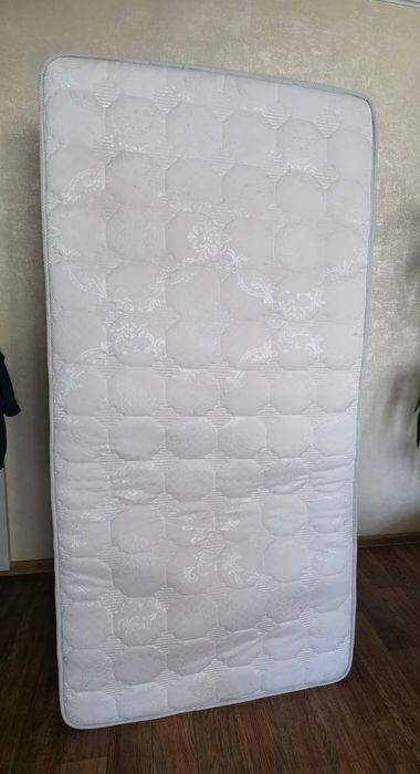 Спальный матрас.