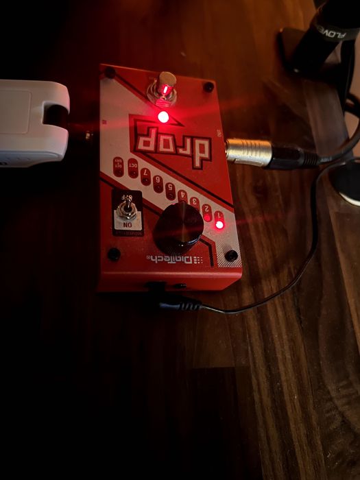 Digitech The Drop педал ефект за китара