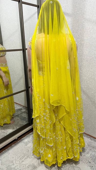 Продам индийский костьюм.