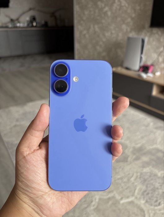 iphone 16 синий