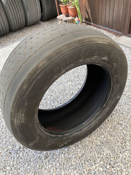 Гуми за камион 355-50-22.5