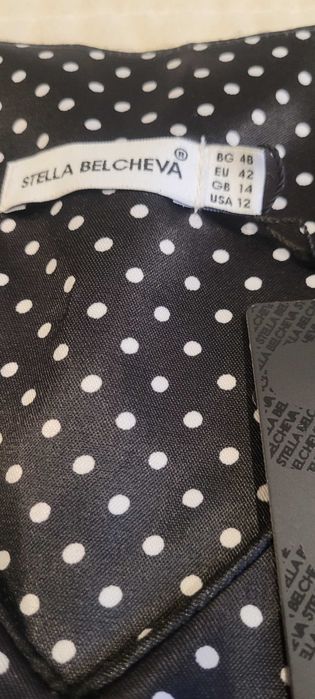 Класическа сатенена дамска рокля с точки