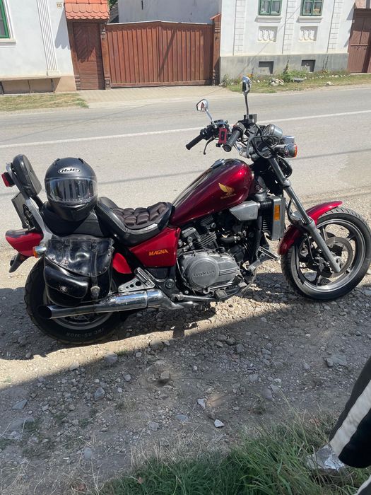 Vand Honda Magna VF 700 C