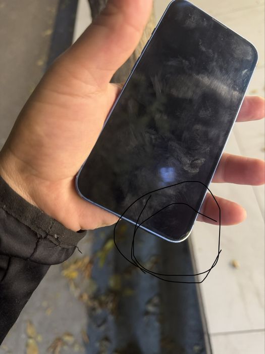 Продам iphone 13 128