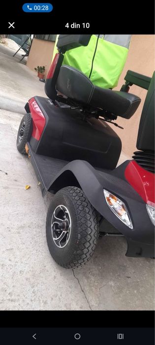 Scooter electric pentru persoane cu dizabilitati