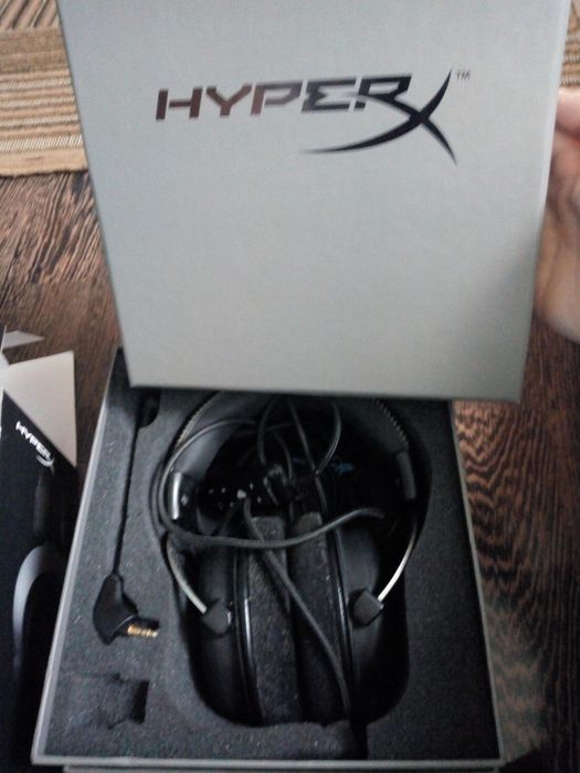 Геймърски слушалки с микрофон RAZER KRAKEN/имат забележки/клавиатури