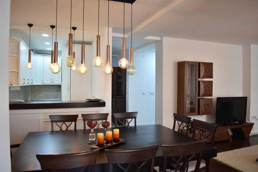 Дава се под наем Двустаен апартамент в Бургас, Изгрев - 53 кв.м за 255 € - Снимка #2