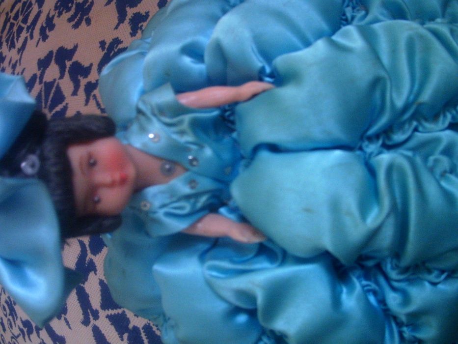 Jucarii de colectie papusi , ursuleti , catei , cocos , ratoiul donald