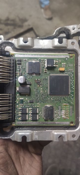 ЭБУ от мотора 126 Лада приора