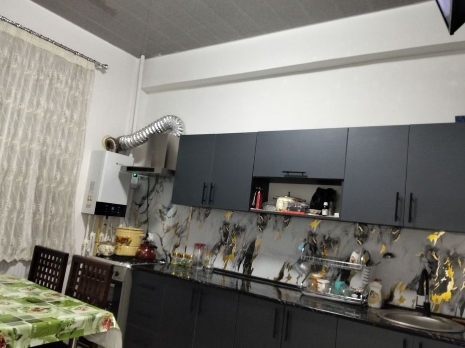 Uy sotiladi Yangiyol shaxrida