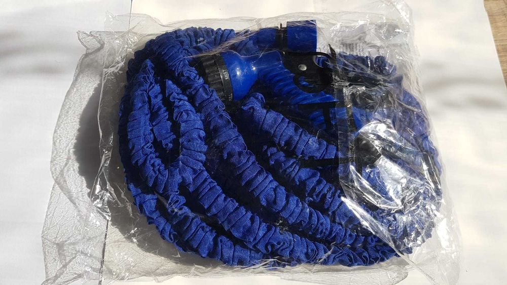 Furtun pt udat gradina De la 7 ml extensibil la 22 ml. Include cap de udare si mufa racord 1/2