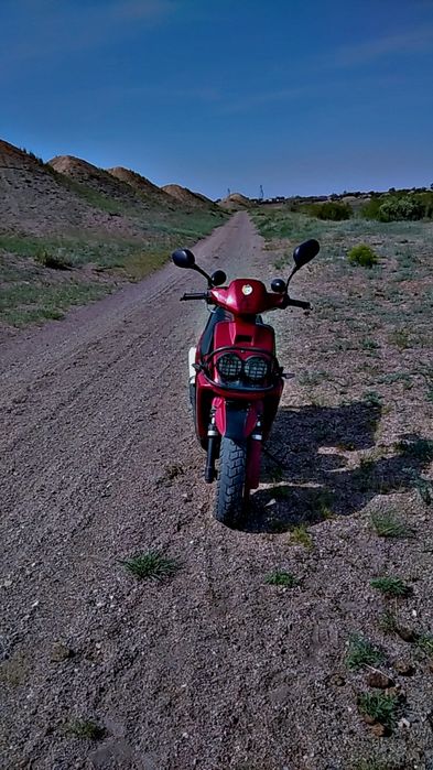 Продаю скутер 150кубиков