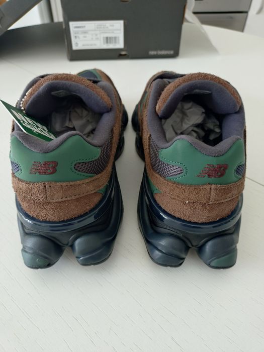 New Balance 9060 Beef and Broccoli